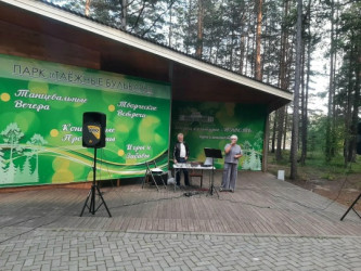 Танцевальный вечер в Саянске: члены ВОРДИ на культурном досуге